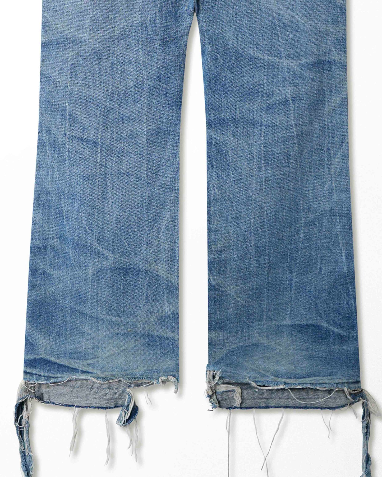 WRANGLER MID-WASH DISTRESSED JEANS