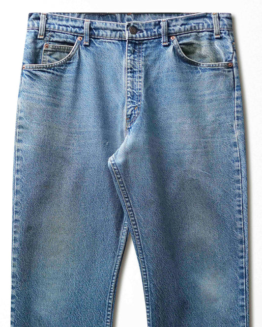 Vintage Levi's 517 mid-wash jeans - product view 2