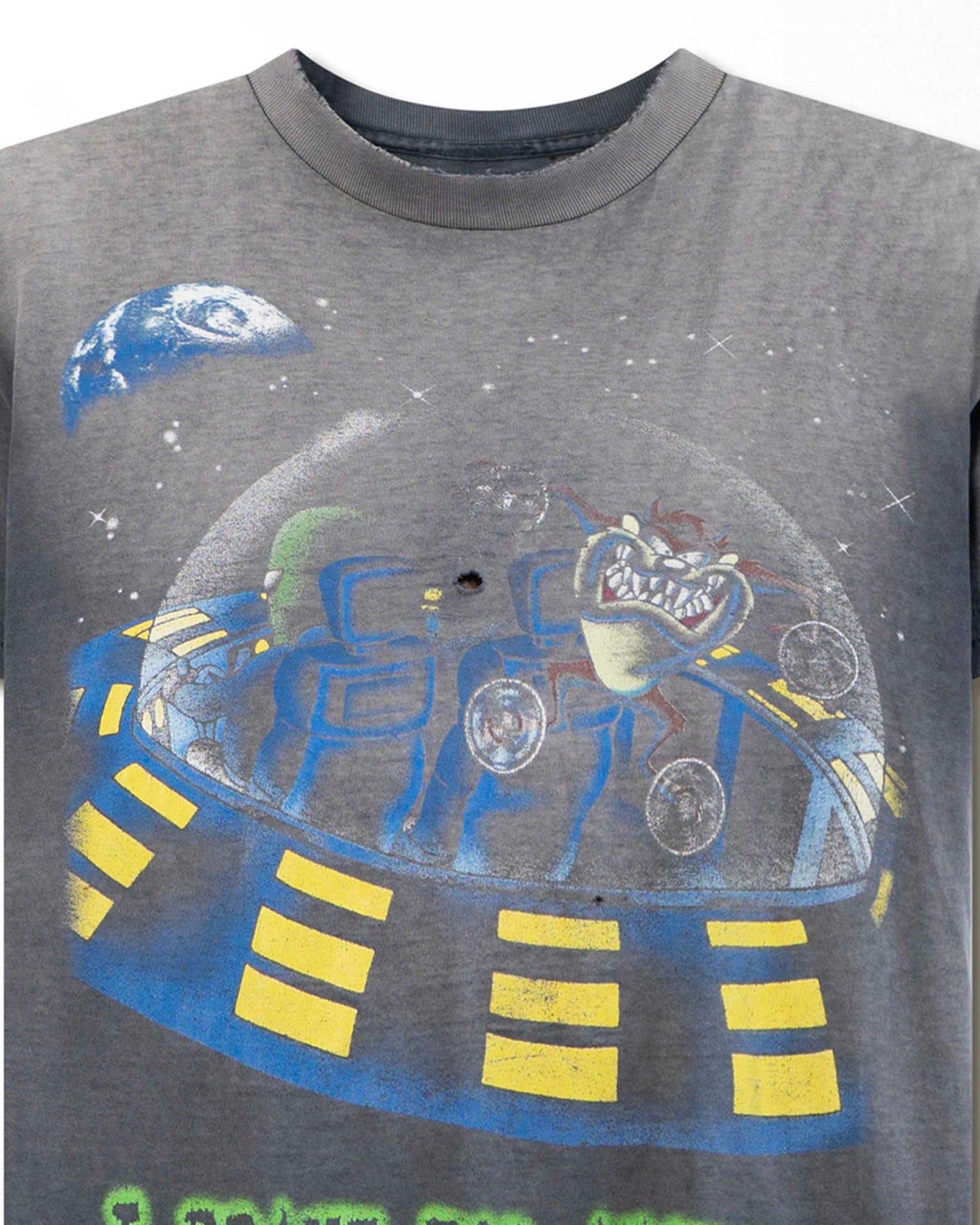 "LOONEY TUNES I BRAKE FOR ALIENS" GREY FADED T-SHIRT