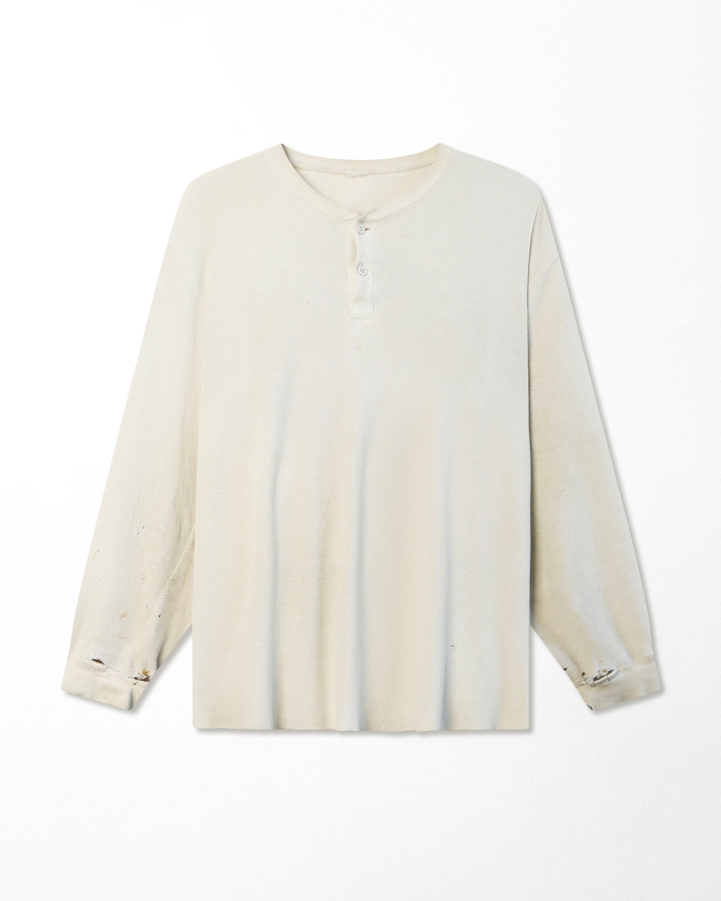 WHITE STAINED DISTRESSED THERMAL SWEATER