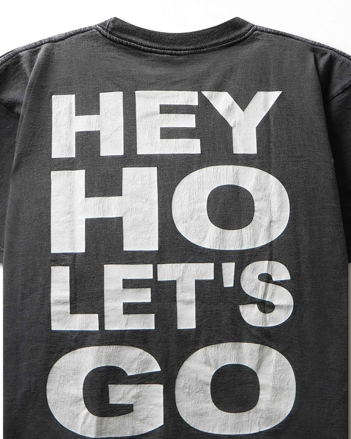 Vintage Fan Shirt "Ramones Hey Ho Let's Go" Black Faded T-Shirt - product view 4