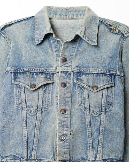 JC PENNEY LIGHT WASH DENIM JACKET