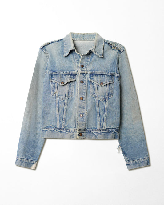 JC PENNEY LIGHT WASH DENIM JACKET
