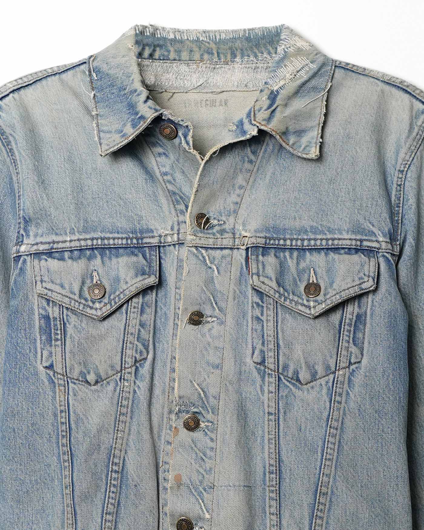 LEVI'S TYPE III LIGHT WASH DENIM JACKET WITH REPAIRS