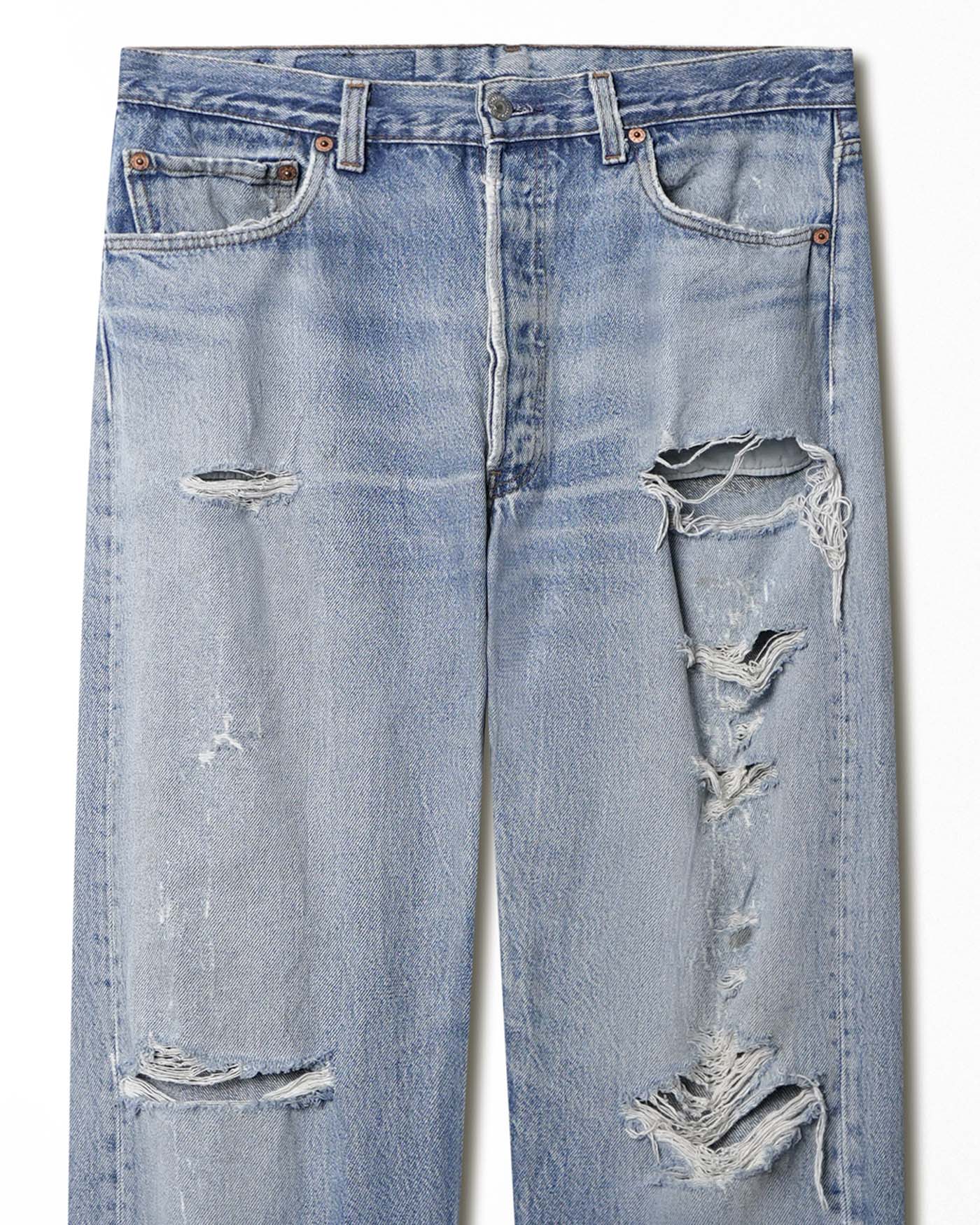 LEVI'S 501 LIGHT WASH DISTRESSED JEANS