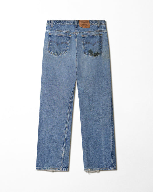 LEVI'S 517 MID-WASH JEANS