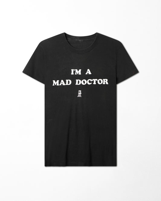 "I'M A MAD DOCTOR" BLACK FADED T-SHIRT