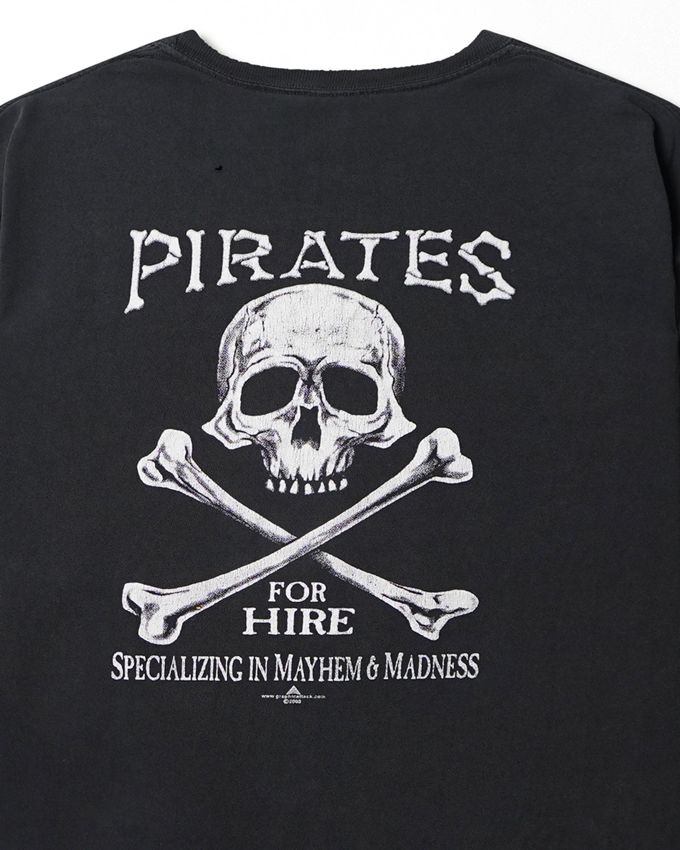 GILDAN "PIRATES" BLACK LONG SLEEVE T-SHIRT