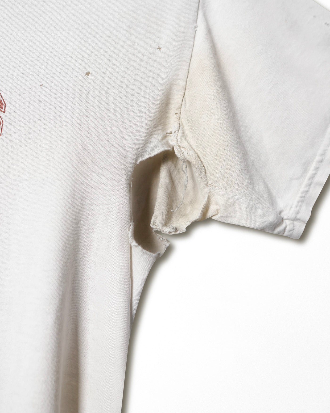 GILDAN "LUNATICS" WHITE DISTRESSED T-SHIRT