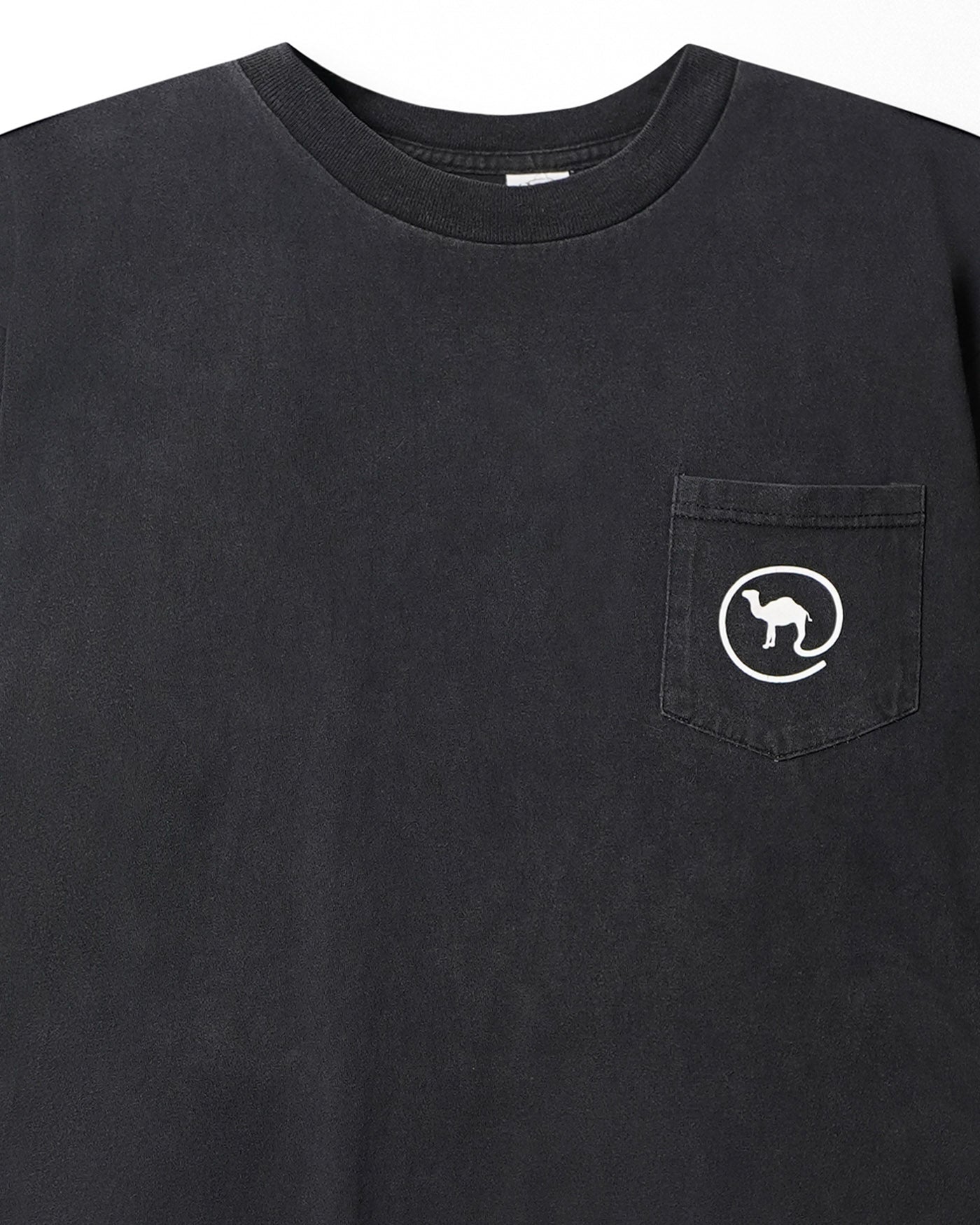 CAMEL BLACK FADED POCKET T-SHIRT
